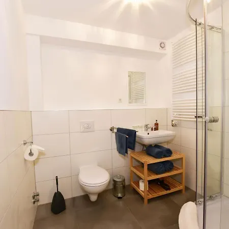 1a Gaestehaus Am Hafen * נירנברג
