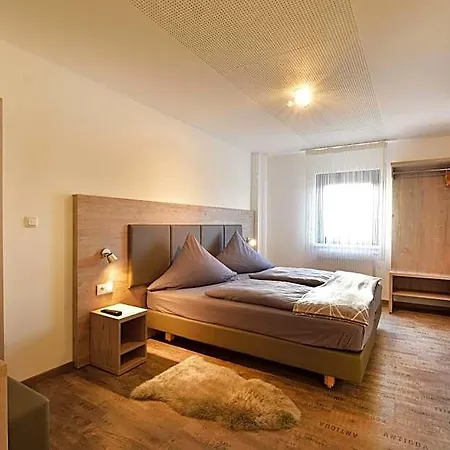 Bed & Breakfast 1a Gaestehaus Am Hafen Nuremberg
