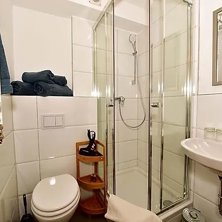 Bed & Breakfast 1a Gaestehaus Am Hafen *